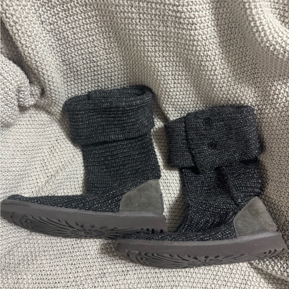 UGG Cardy Size 7 Gray Classic Knit Tall‎ Sweater Boots Fold Over Buttons - Picture 3 of 5